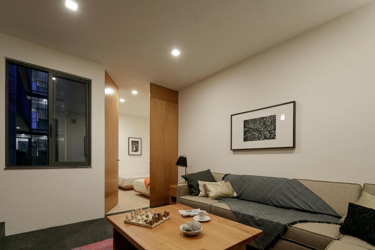 Suites Everness Гуадалахара Екстериор снимка